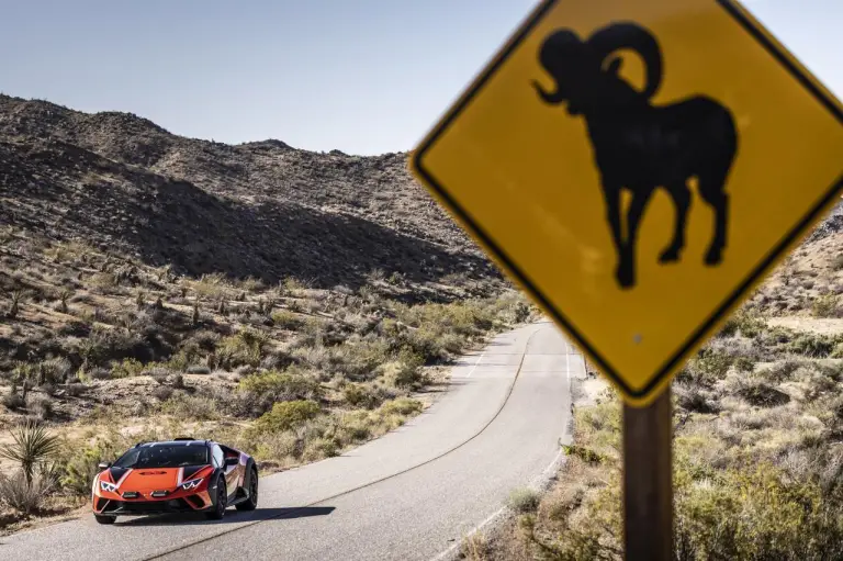 Lamborghini Huracan Sterrato California - 25