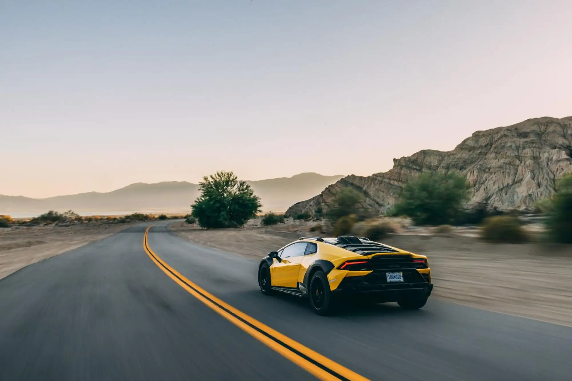 Lamborghini Huracan Sterrato California - 2