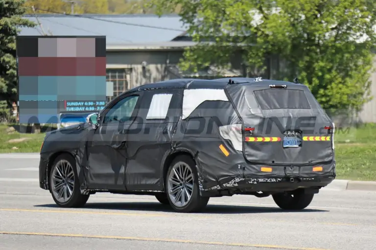 Lexus TX 2024 - Foto Spia 19-05-2023 - 9