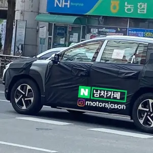 Hyundai Ioniq 7 2024 prototipo foto spia - 4