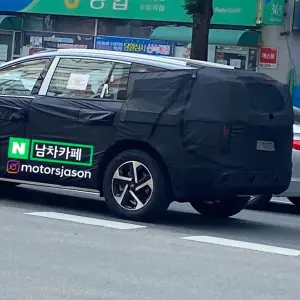 Hyundai Ioniq 7 2024 prototipo foto spia - 2