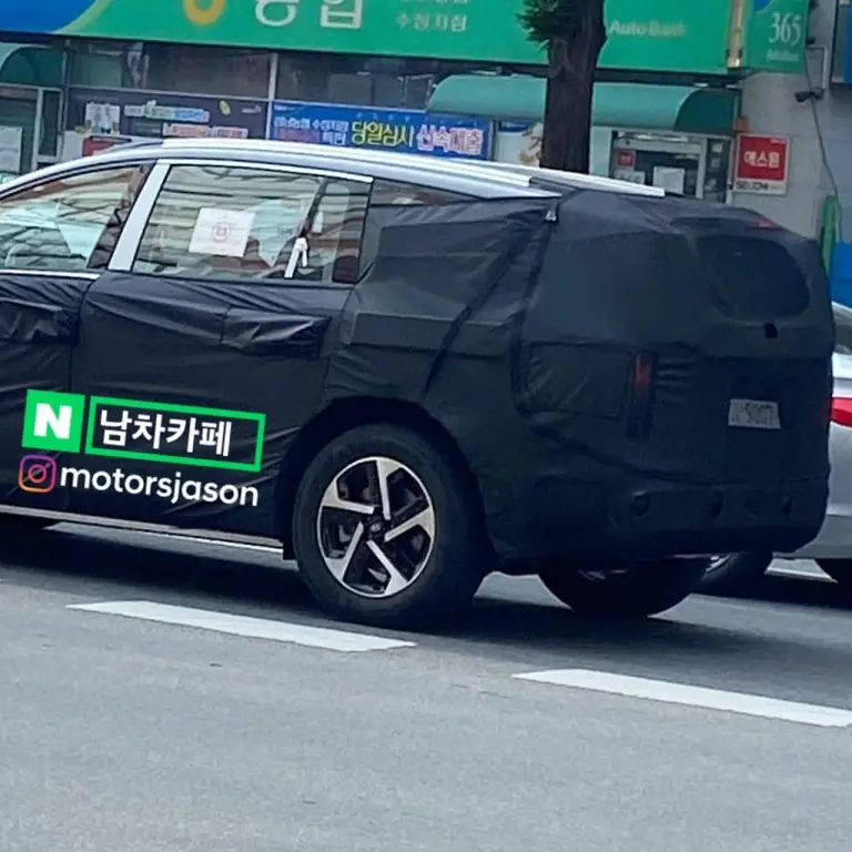 Hyundai Ioniq 7 2024 prototipo foto spia - 2