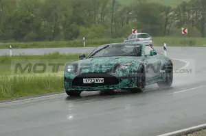 Aston Martin Vantage successore - Foto Spia 23-05-2023