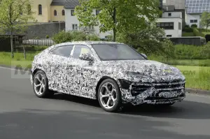 Lamborghini Urus PHEV - Foto Spia 24-05-2023 - 4