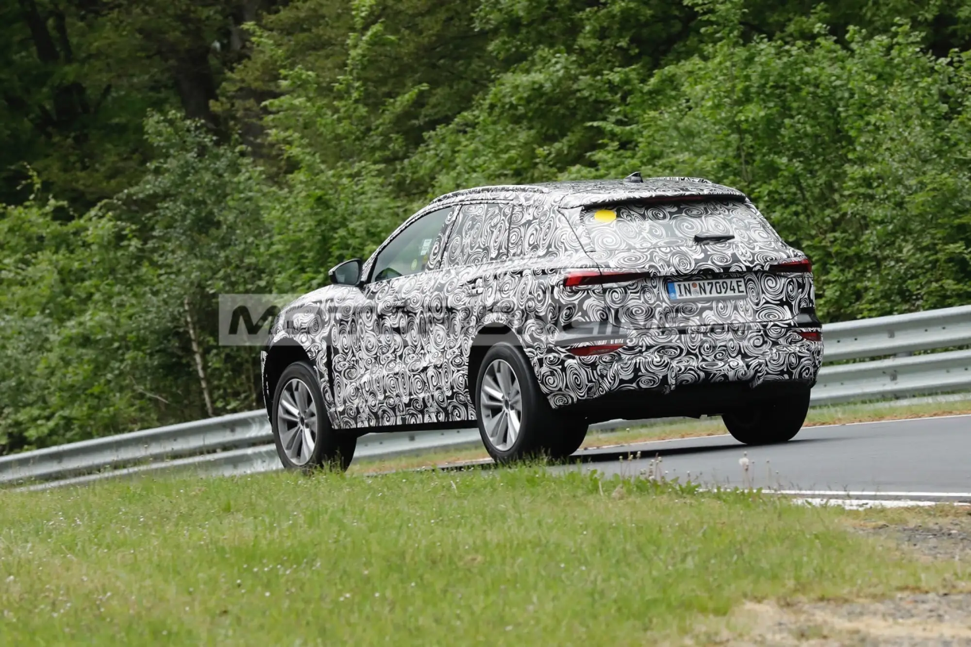Audi Q6 e-tron - Foto spia 24-5-2023 - 18