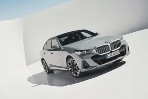 BMW Serie 5 e i5 2024 - 20