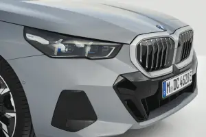 BMW Serie 5 e i5 2024 - 14