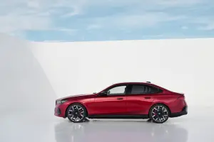 BMW Serie 5 e i5 2024 - 59