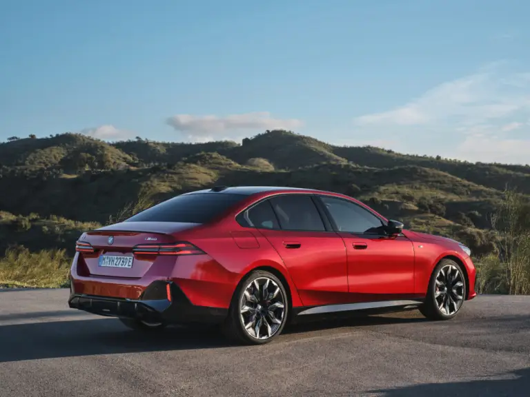 BMW Serie 5 e i5 2024 - 64