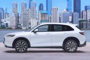 Toyota ZR-V 2023: anteprima-prova