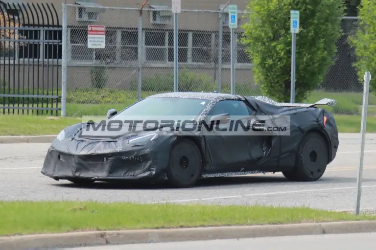 Chevrolet Corvette ZR1 - Foto spia 26-5-2023 - 4