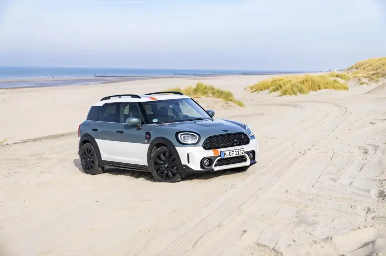 Mini Cooper S Countryman ALL4 Uncharted Edition - 37