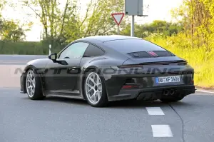 Porsche 911 ST 2024 - Foto Spia 31-05-52023 - 8