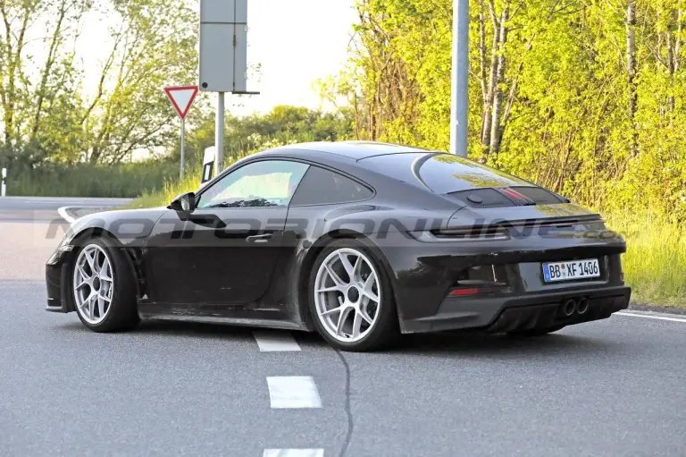 Porsche 911 ST 2024 - Foto Spia 31-05-52023 - 6