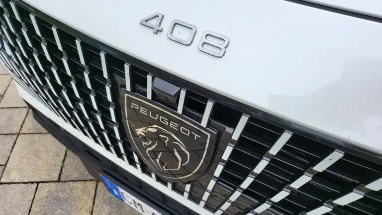 Peugeot 408 2023: come va - 4