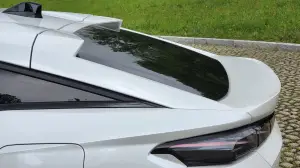 Peugeot 408 2023: come va