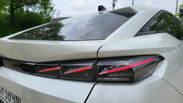 Peugeot 408 2023: come va - 9