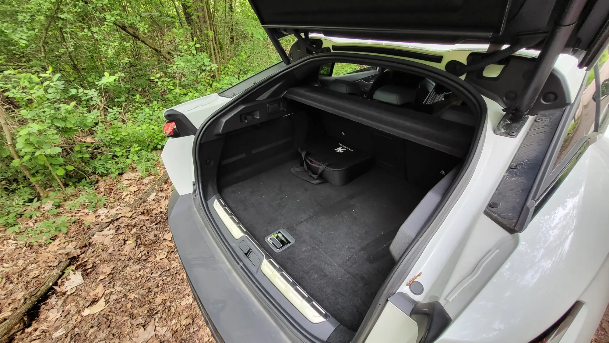 Peugeot 408 2023: come va - 17