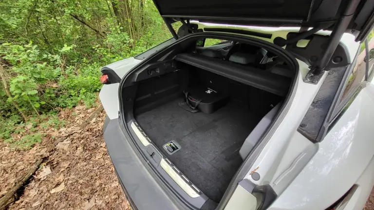 Peugeot 408 2023: come va - 17