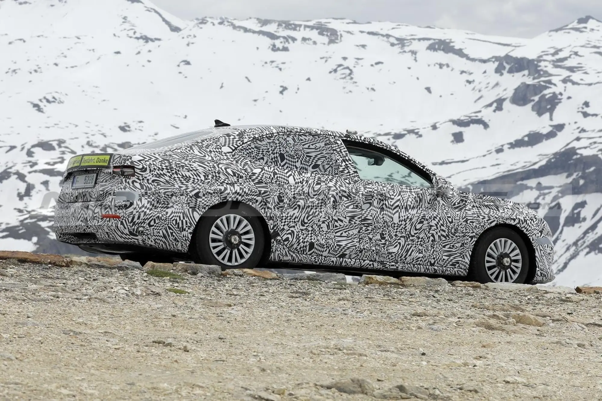 Skoda Superb 2024 - Foto Spia 01-06-2023 - 27