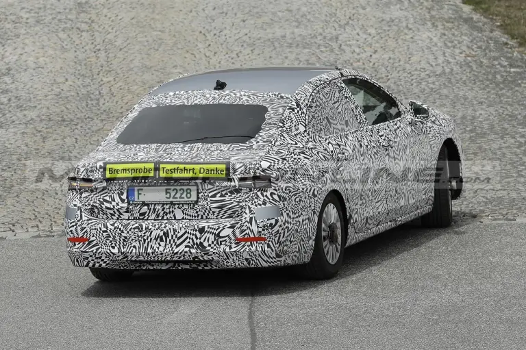 Skoda Superb 2024 - Foto Spia 01-06-2023 - 6
