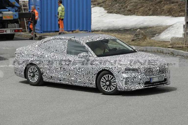 Skoda Superb 2024 - Foto Spia 01-06-2023 - 5