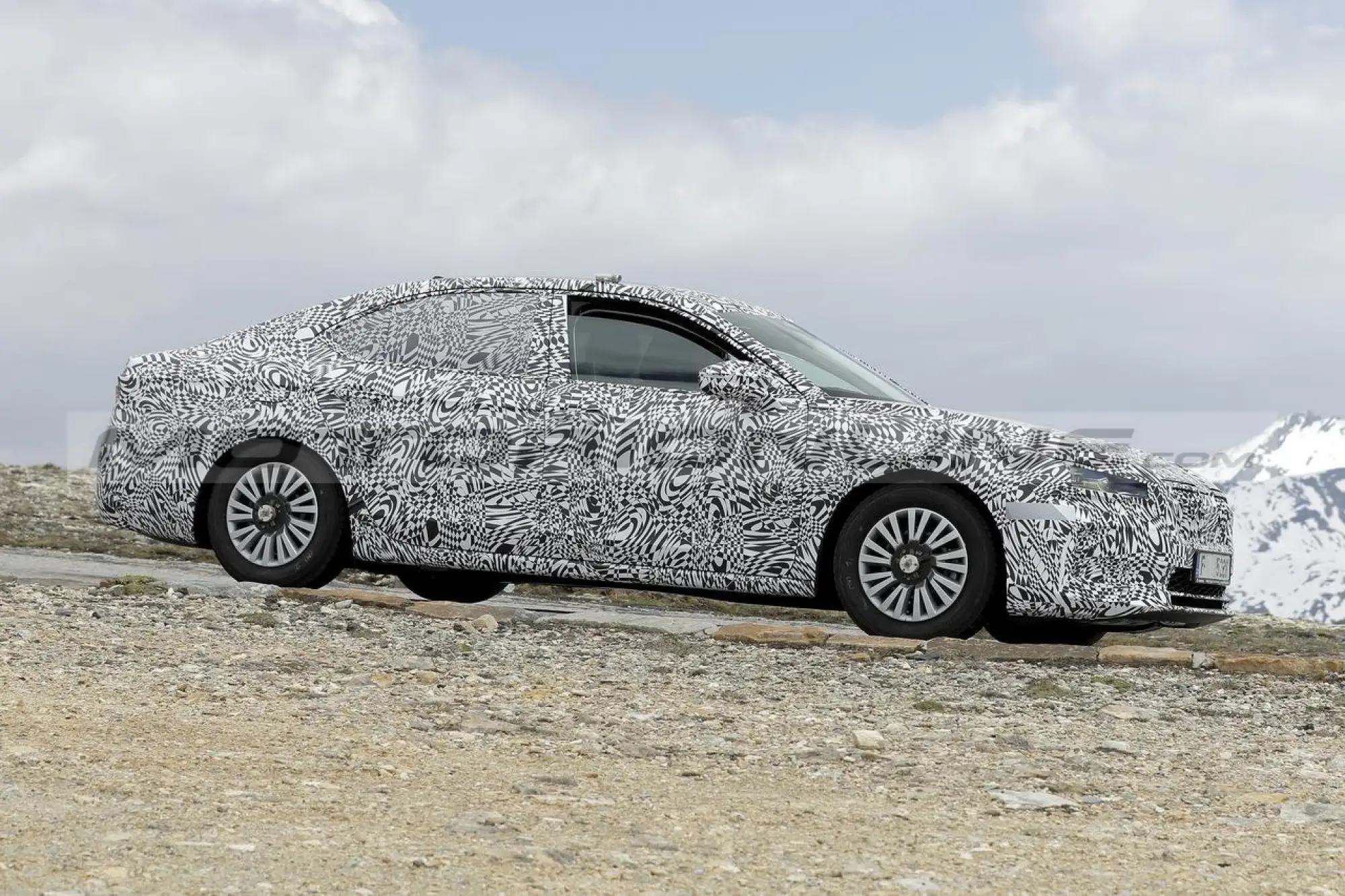 Skoda Superb 2024 - Foto Spia 01-06-2023 - 28