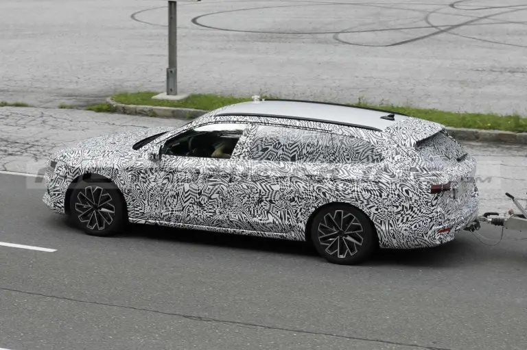 Skoda Superb 2024 - Foto Spia 01-06-2023 - 33