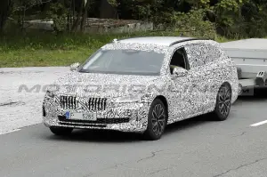 Skoda Superb 2024 - Foto Spia 01-06-2023