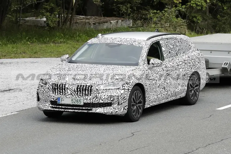 Skoda Superb 2024 - Foto Spia 01-06-2023 - 34