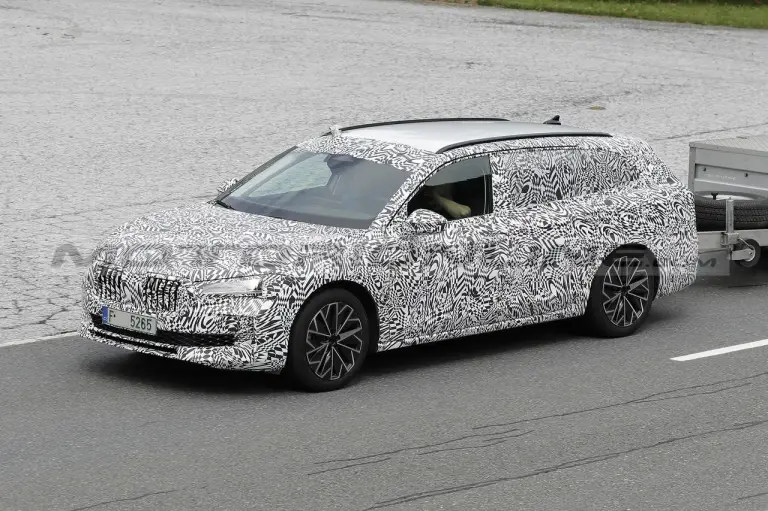 Skoda Superb 2024 - Foto Spia 01-06-2023 - 35