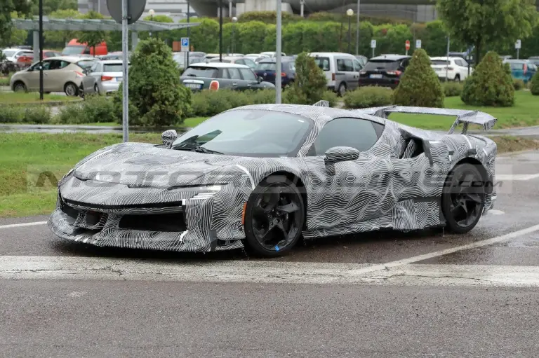 Ferrari SF90 LM - Foto Spia 02-06-2023 - 2