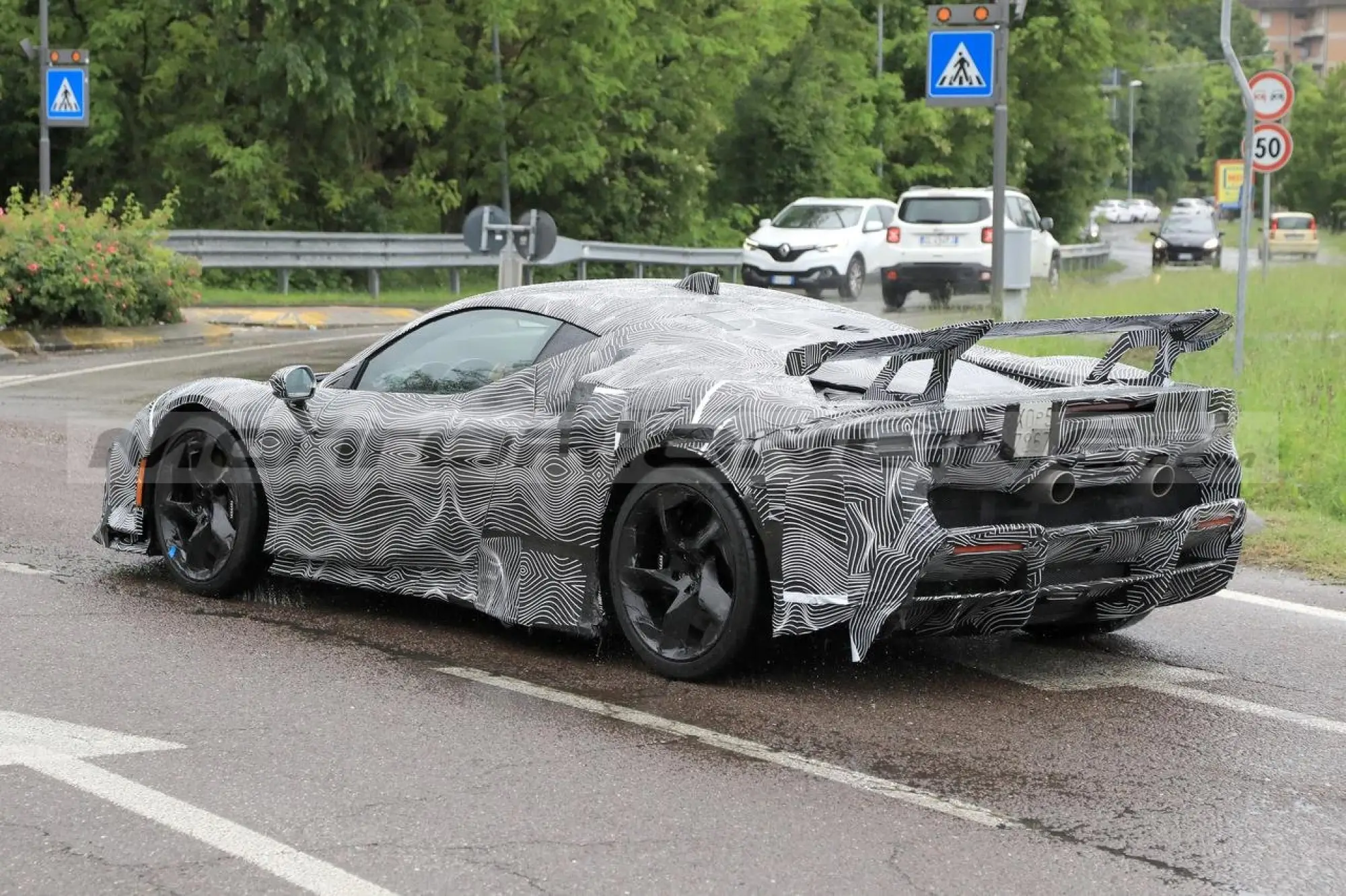 Ferrari SF90 LM - Foto Spia 02-06-2023 - 10