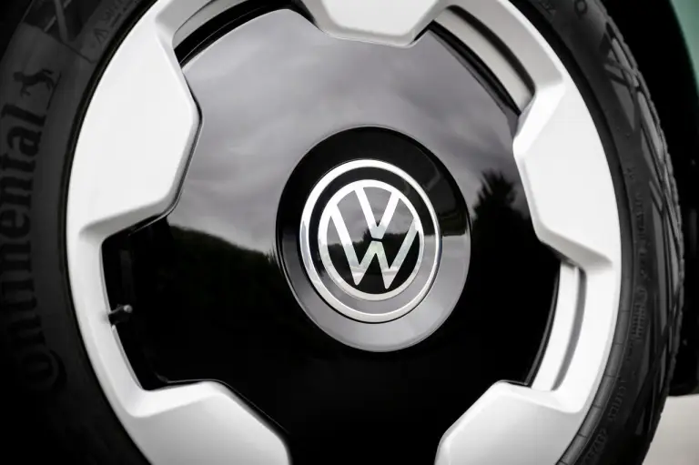 Volkswagen ID. Buzz a tre file - 19