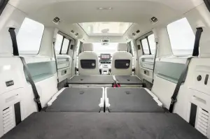 Volkswagen ID. Buzz a tre file - 10