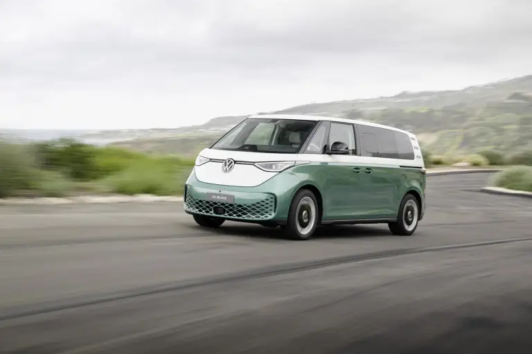Volkswagen ID. Buzz a tre file - 1