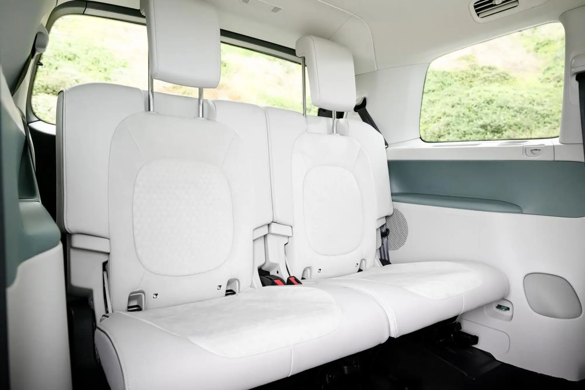 Volkswagen ID. Buzz a tre file - 5