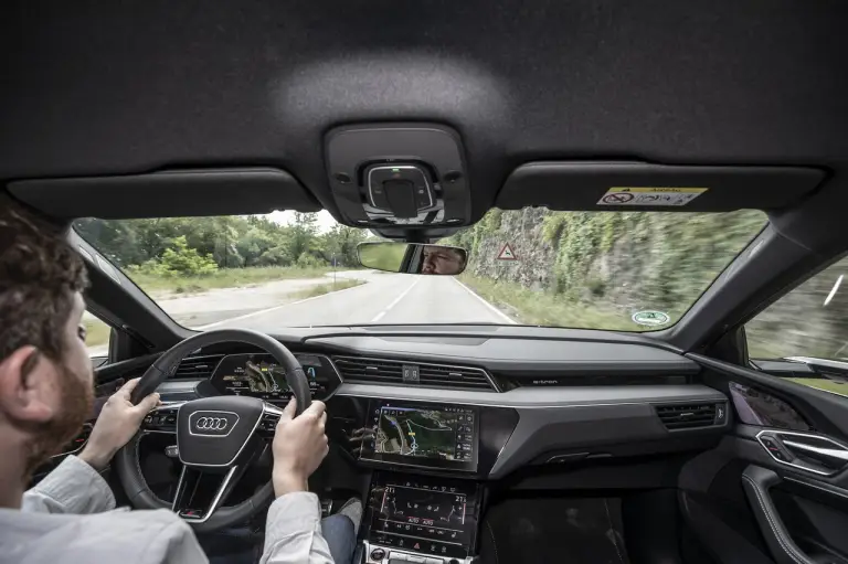 Audi SQ8 e-tron 2023 - Primo contatto - 4