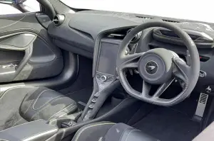 McLaren 720S Spider Daniel Ricciardo - 13