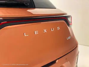 Lexus LBX 2023 - Foto dal vivo