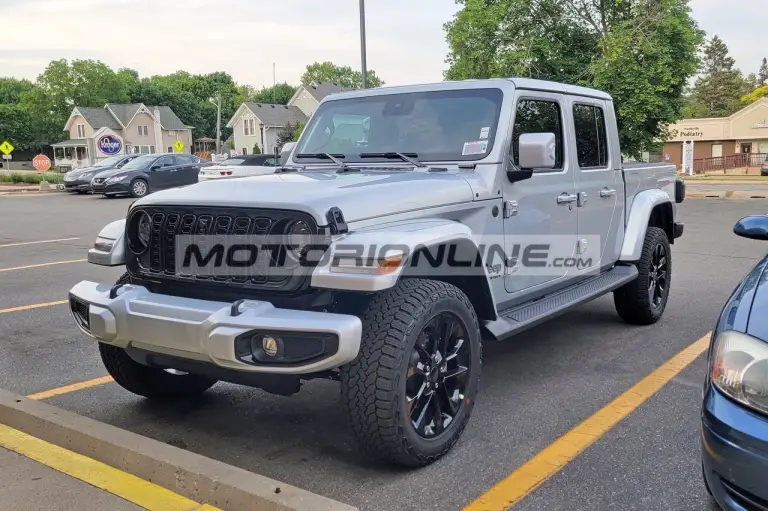 Jeep Gladiator - Foto spia 6-6-2023 - 1