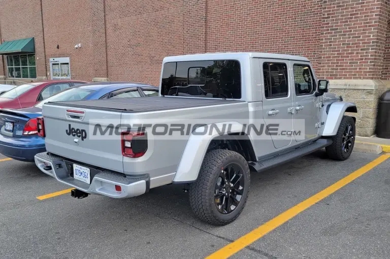Jeep Gladiator - Foto spia 6-6-2023 - 4