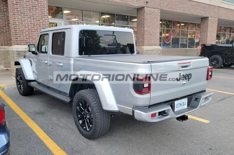 Jeep Gladiator - Foto spia 6-6-2023 - 5