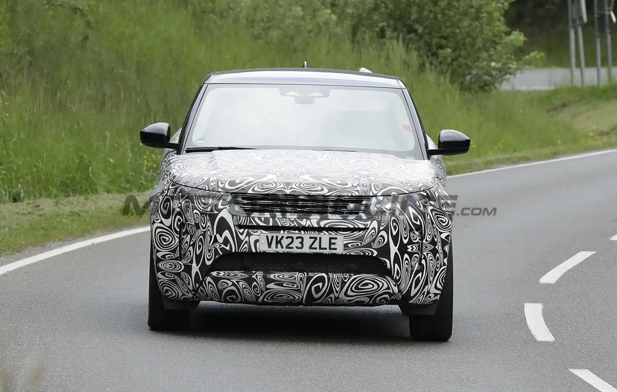 Range Rover Evoque 2024 - Foto spia 06-06-2023 - 13