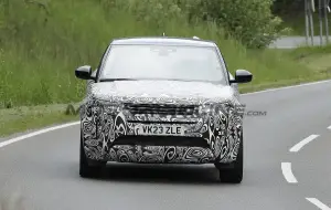 Range Rover Evoque 2024 - Foto spia 06-06-2023
