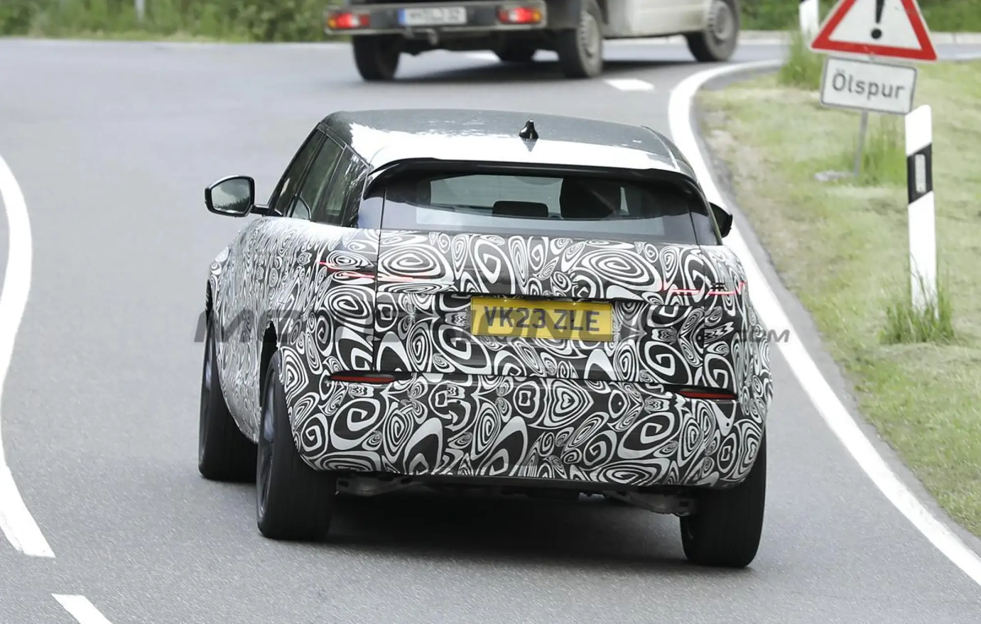 Range Rover Evoque 2024 - Foto spia 06-06-2023 - 2