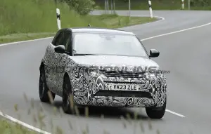 Range Rover Evoque 2024 - Foto spia 06-06-2023