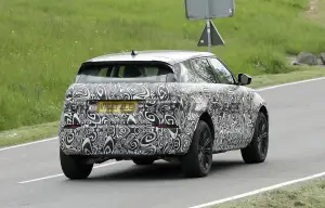 Range Rover Evoque 2024 - Foto spia 06-06-2023