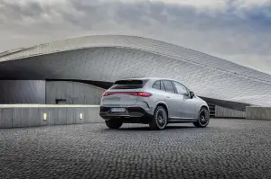 Mercedes-AMG EQE SUV 53 4Matic+ Europa - 5