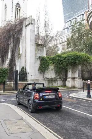 Mini Cooper SE Cabrio Londra